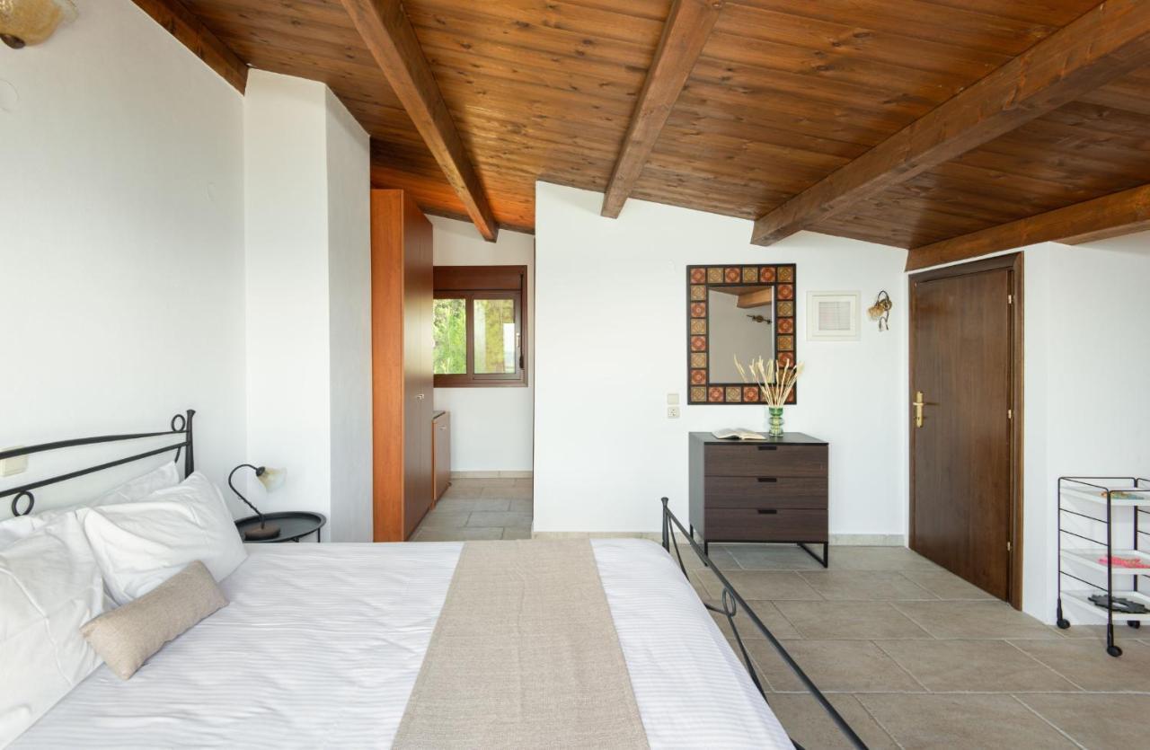Seagrove, Beachfront Villa In Possidi #Feelslikehome Skála Foúrkas Exterior foto